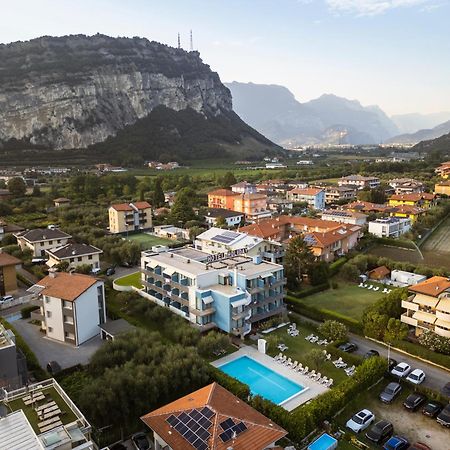 Hotel Holiday Sport & Relax Torbole Sul Garda Buitenkant foto