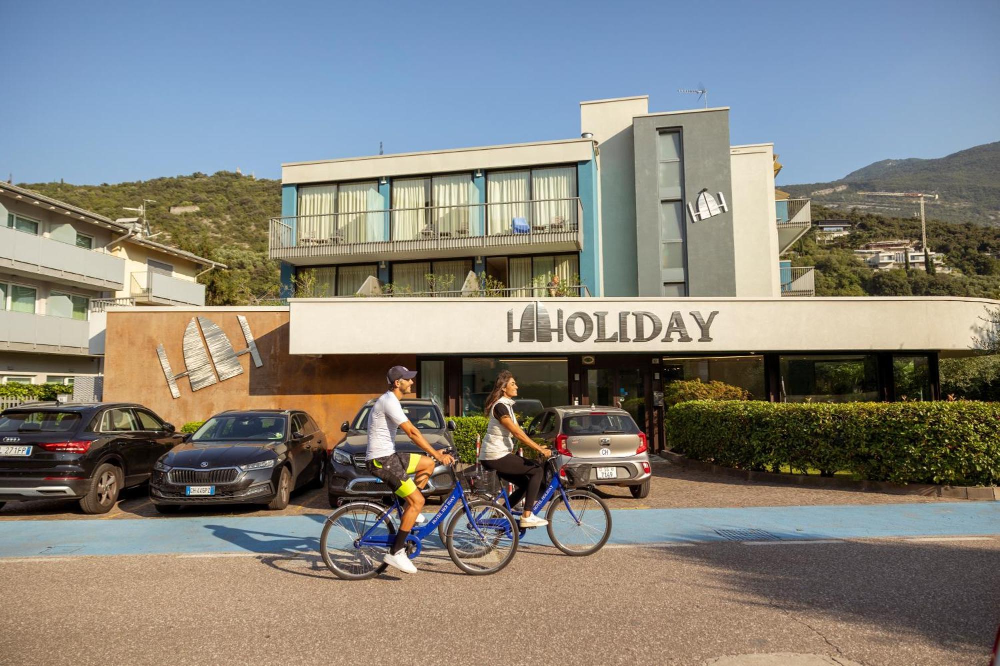 Hotel Holiday Sport & Relax Torbole Sul Garda Buitenkant foto