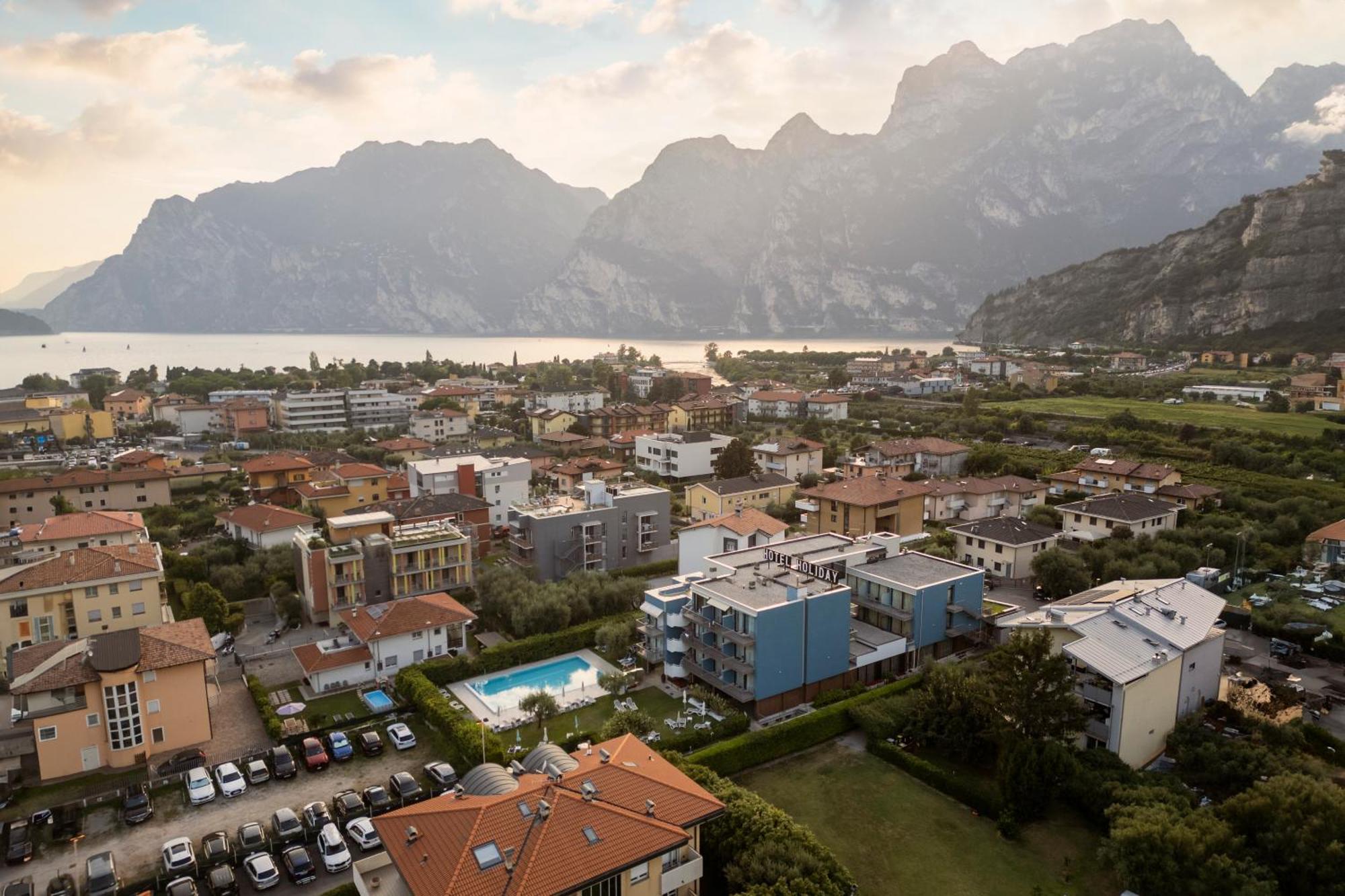 Hotel Holiday Sport & Relax Torbole Sul Garda Buitenkant foto