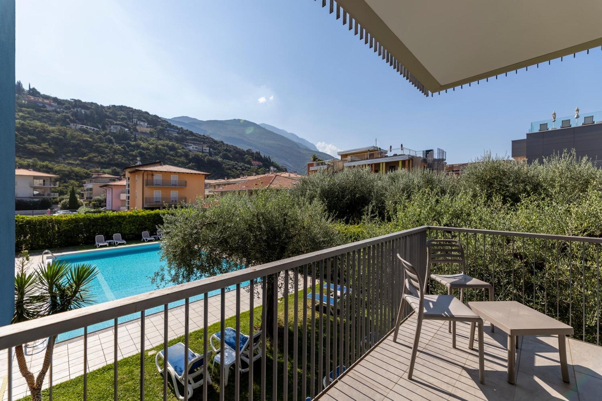 Hotel Holiday Sport & Relax Torbole Sul Garda Buitenkant foto