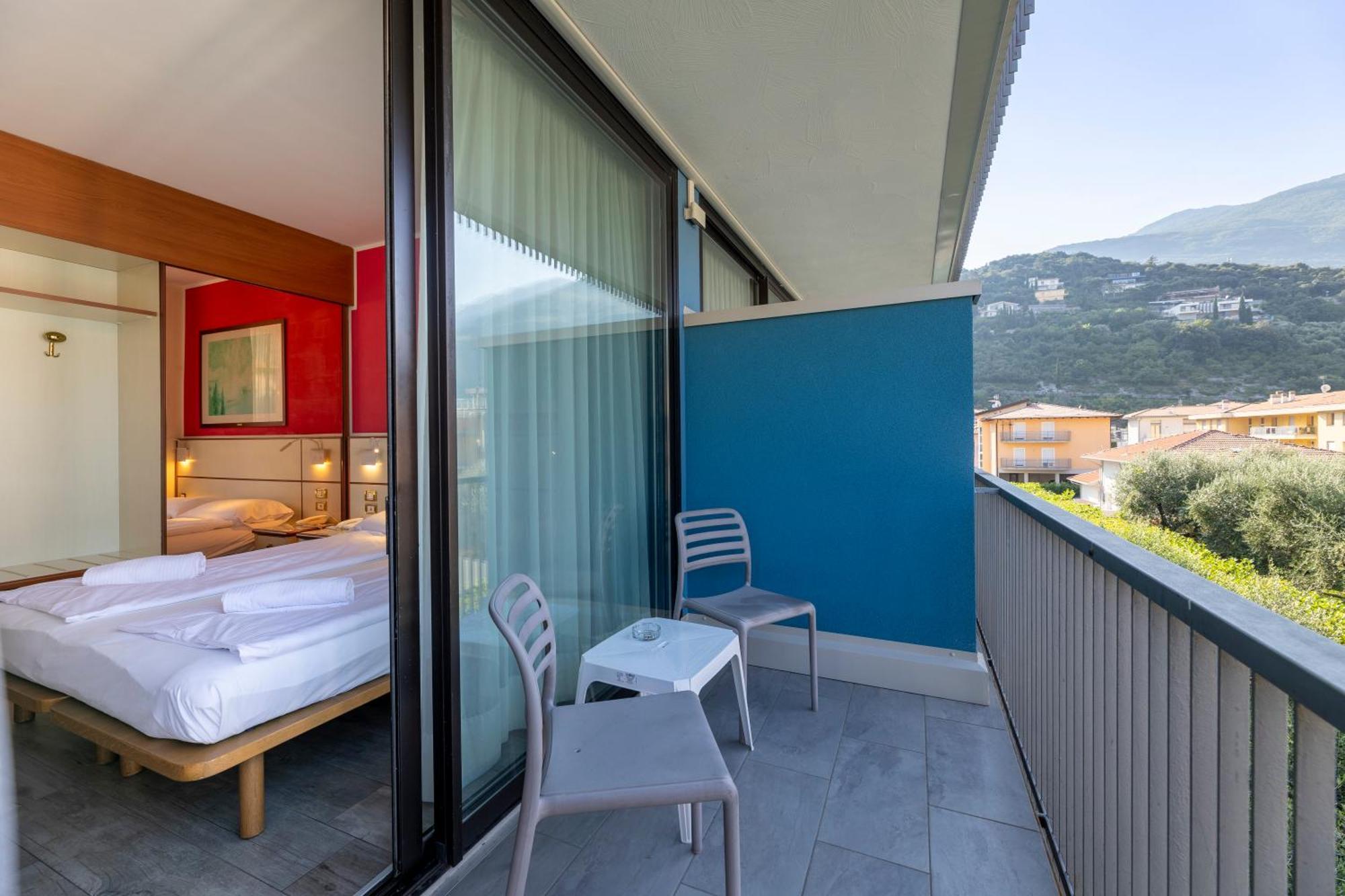 Hotel Holiday Sport & Relax Torbole Sul Garda Buitenkant foto