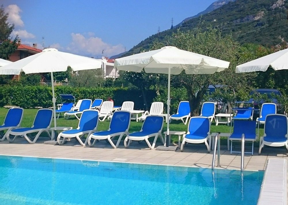 Hotel Holiday Sport & Relax Torbole Sul Garda Buitenkant foto